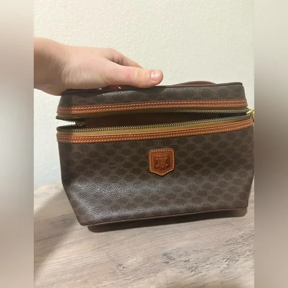 Celine Brown Patterned vanity Bag,calf skin 10"x6" - Picture 1 of 13